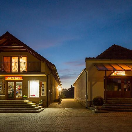 Bodzahaz Apartman Tarjan Luaran gambar