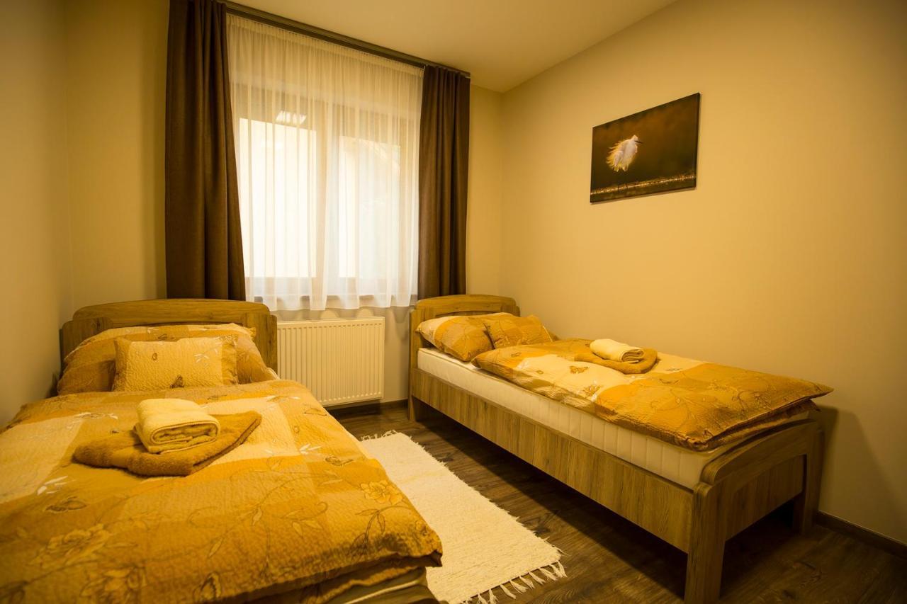 Bodzahaz Apartman Tarjan Luaran gambar