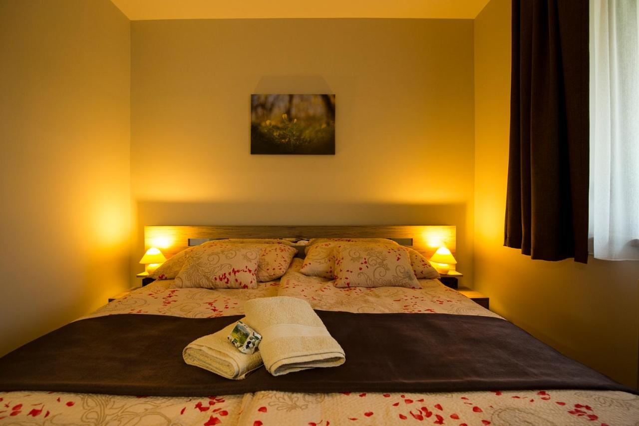 Bodzahaz Apartman Tarjan Luaran gambar