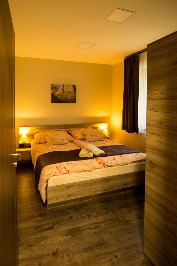 Bodzahaz Apartman Tarjan Luaran gambar